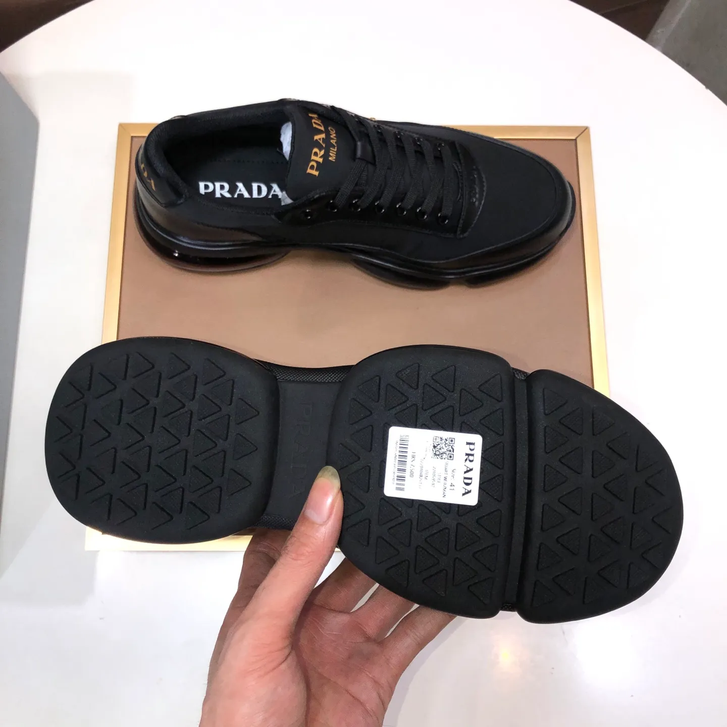 Men's shoes 💰700💰[PRADA] Men's shoes counter hot sale, official website synchronization, 👑Top version ✔️Original cowhide upper + cowhide lining, 1🆚1 replica, original original sole [black/blue/brown 3 colors] 🎯 Material: cowhide surface 🎯 Inner lining: cowhide 🎯 Sole: original molded outsole 🎯 size: Male 38-45 (45 is custom-made and cannot be returned or exchanged)